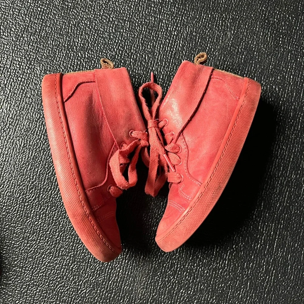 Clarks Kids Red Leather High Top Sneakers Side Zip Shoes US 10 M Leather Insoles